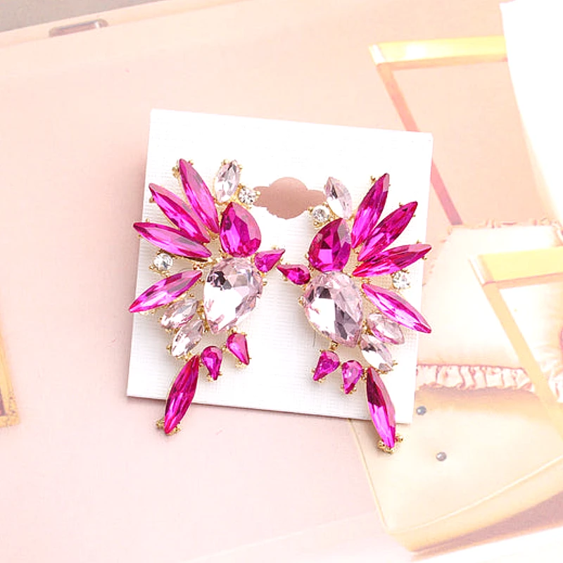 crystal-wing-statement-earrings_1320_25m9.webp