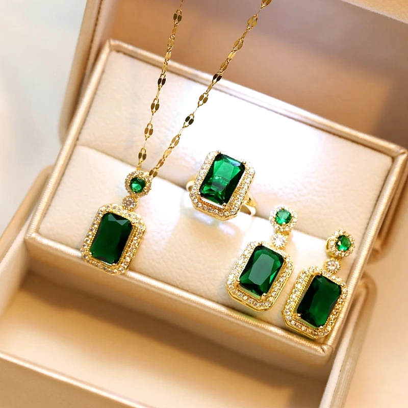 Luxury Green Gem Gold Premium Jewelry Set 